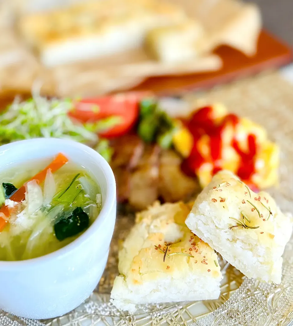 米粉deフォカッチャのlunch🍽️|M⭐︎さん