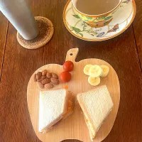 朝ごはん♯オムレツサンド|小松菜さん