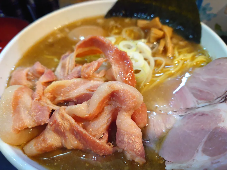 【食べログ ラーメン TOKYO 
百名店 2021~2024 選出】 
一条流がんこラーメン総本家 
分家 四谷荒木町 
一昨日の亀の手8Kgスペシャルの
残ったスープに、昨日剥き牡蠣10Kgを加えたスペシャルの残った
スープを追った不純スープの100
ラーメン (1,200円) 
＋つけ玉 (生卵、100円) 
＋味玉 (がんこ/覆麺智/花木共通メンバーカード提示で無料)
@四谷三丁目4分 
(JR新宿駅から徒歩26分)
25129
〈醤68塩22噌󠄀12タ5昆6出7F6冷3〉


|大脇さん