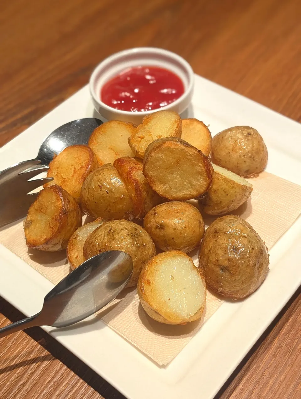 新宿の洋食屋さんで食べた、最高なフライドポテト|あぼちさん
