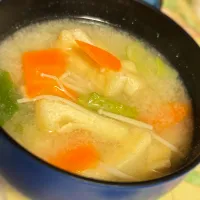 新キャベツをモリモリ食べる具沢山味噌汁|ももさん