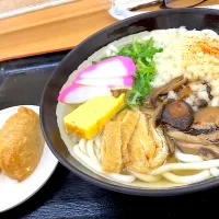 駅のうどんといなり|🐈⸒⸒⸒⸒つるのダンス🐈🐾さん