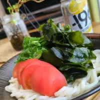 冷やしわかめうどん