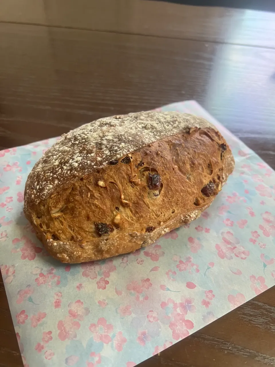 ラムレーズンと胡桃のパン|TOMOさん