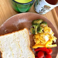 珍しくパンの朝ご飯|ATSUMIさん