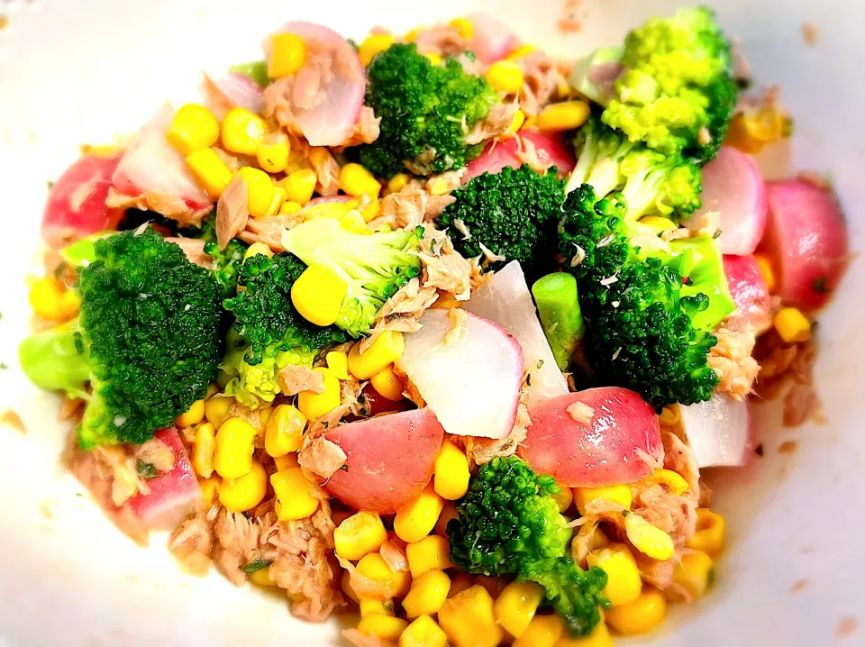 ブロッコリー、ラディッシュのサラダ|shioshioさん