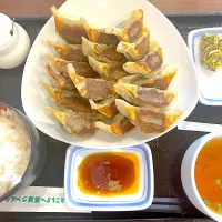 ぎょうざ定食|こじゅわいさん