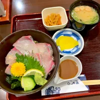 ごまカンパチ丼|T. Wonderさん