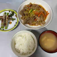 アスパラの肉巻き、肉野菜炒め|ゆうこさん