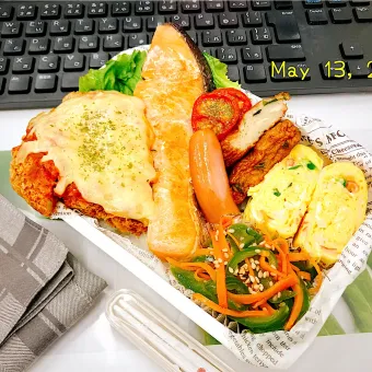 Snapdishの人気料理写真:ダブルメイン😍弁当
