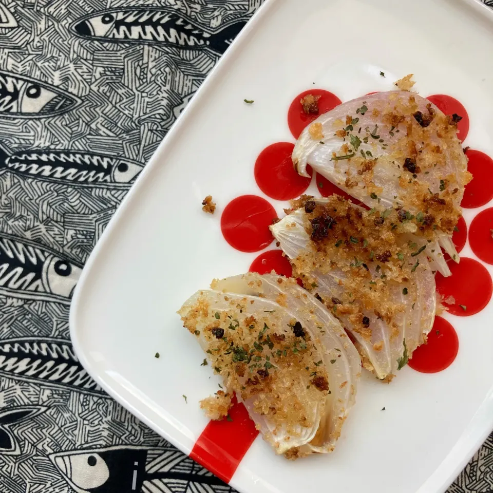 sakurakoちゃんの料理 玉葱のアンチョビパン粉焼き|izoomさん