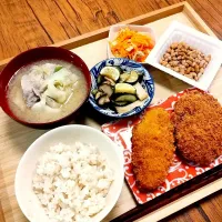 キャベツ豚汁とお肉屋さんのメンチカツ|705さん