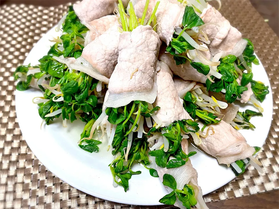豆苗の肉巻き🌱|ちゃっぴ〜さん