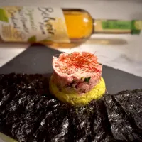 マグロスキミタルタルとワカモレ🥑を韓国🇰🇷海苔に乗せて食べるやつ|Megさん
