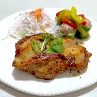 チキンソテーとピーマン肉詰め