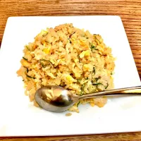 「Fried riceで簡単お昼」
知ってた⁇
炒飯と焼きめしの違い（笑）
スープと常備菜を添えて
昼ごはん💦|ばくあんしゃさん