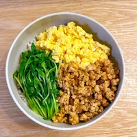 3色そぼろ丼| mayuさん