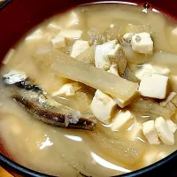 大根と豆腐の味噌汁 出汁のイリコはもちろん具材として食べます|🐈⸒⸒⸒⸒つるのダンス🐈🐾さん
