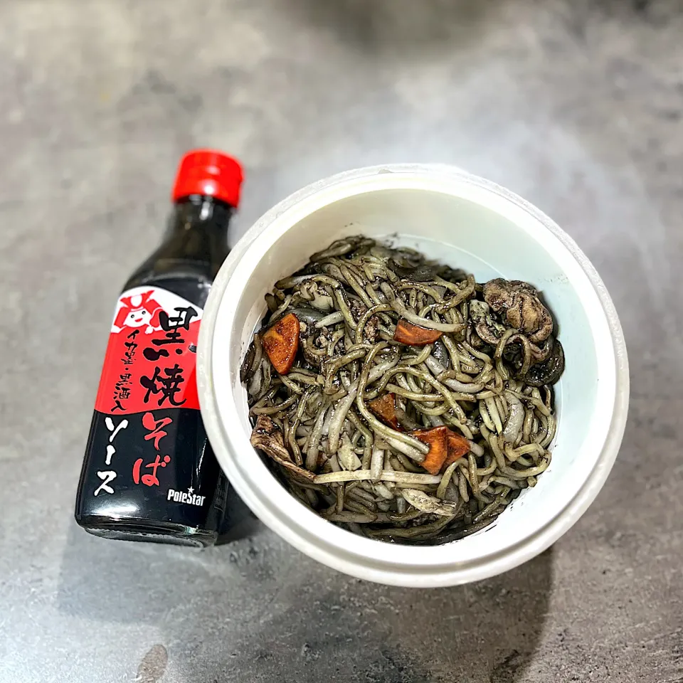 黒焼きそば弁当|のんさん