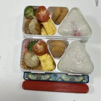 パパ弁と母弁☆明太マヨフライ☆梅しそチキン☆ブロッコリー☆プチトマト☆卵焼き☆チーズinハンバーグ|Saharaさん