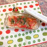 トマトの玉ねぎドレッシング漬け🍅|naonaomimichanさん