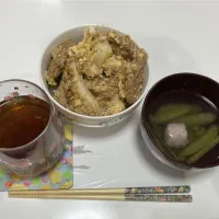 晩御飯☆カツ丼☆すまし汁（えび団子・絹さや）|Saharaさん