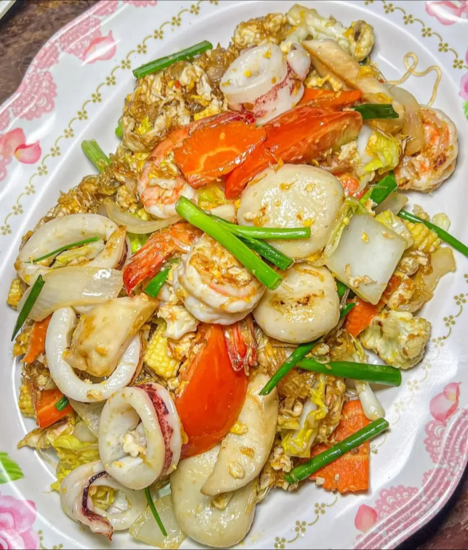 Stir-fried 8 Veggies & Seafood w/ Glass Noodles (ผัดโป๊ยเซียน) 🥢🤤|An'leeさん