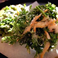 人参の葉と白海老のかき揚げ