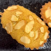 アーモンドスライスと玄米粉のしっとりケーキ| Kimiyoshi Anzaiさん