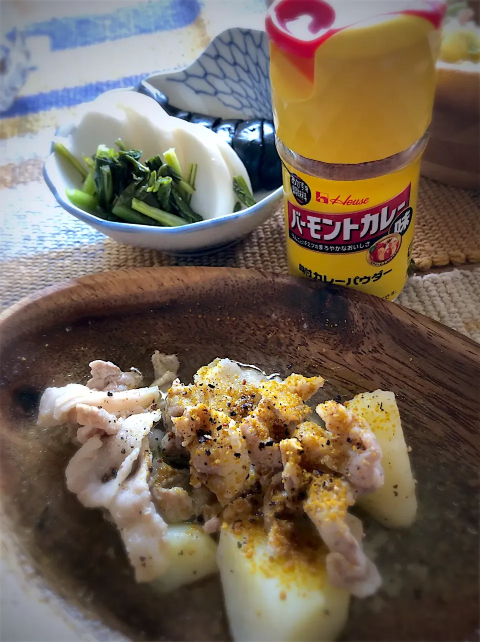 ハウス食品さんのふりかけるだけでバーモントカレー味に！塩肉じゃがにかけて味変大満足💯|Tina Tomoko😋さん
