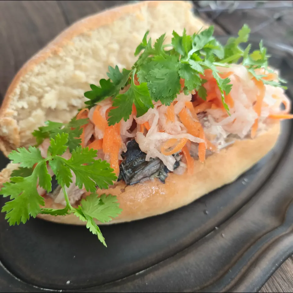 鯖缶でバインミー|sakura.anninさん