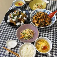 麻婆豆腐、茄子と鶏肉おろしポン酢だれ、　　　　　干豆腐中華サラダ、白菜トマト中華スープ|kekekeさん