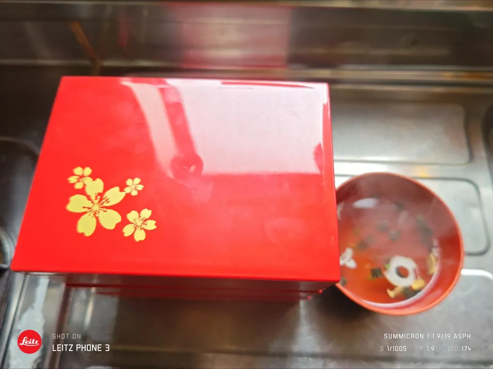 DAISOで購入した重初デビューは鰹の刺身重を2025/05/15でした|Tarou  Masayukiさん