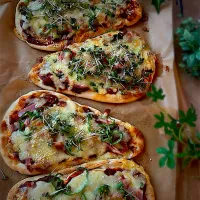 ナンピザ🍕