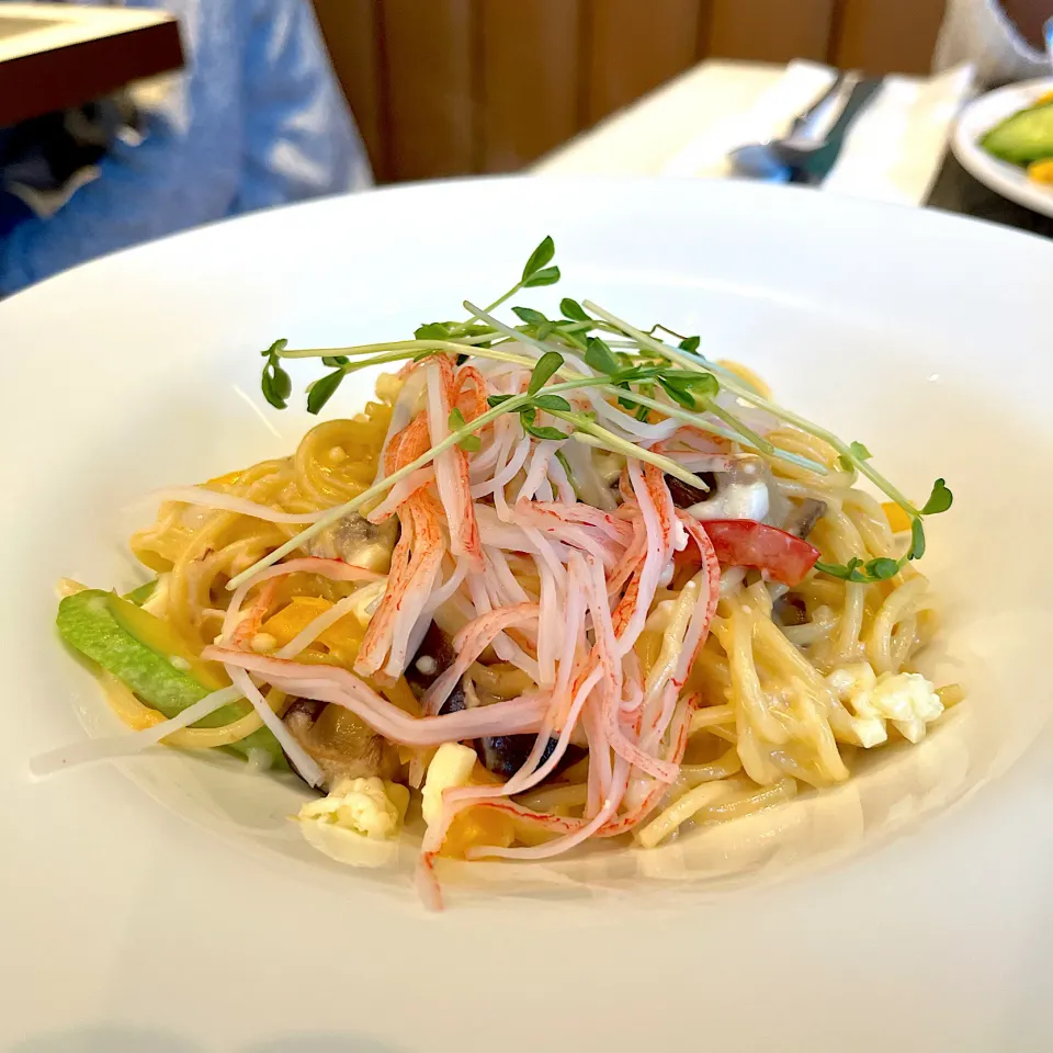 Spaghetti with crabmeat and lobster sauce|skyblueさん