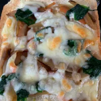 きんぴらごぼうとチーズのトースト|そらまめさん