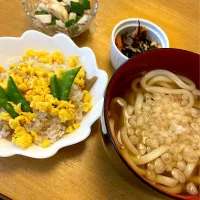 鶏そぼろと蓮根の混ぜご飯と温うどん|cocoさん