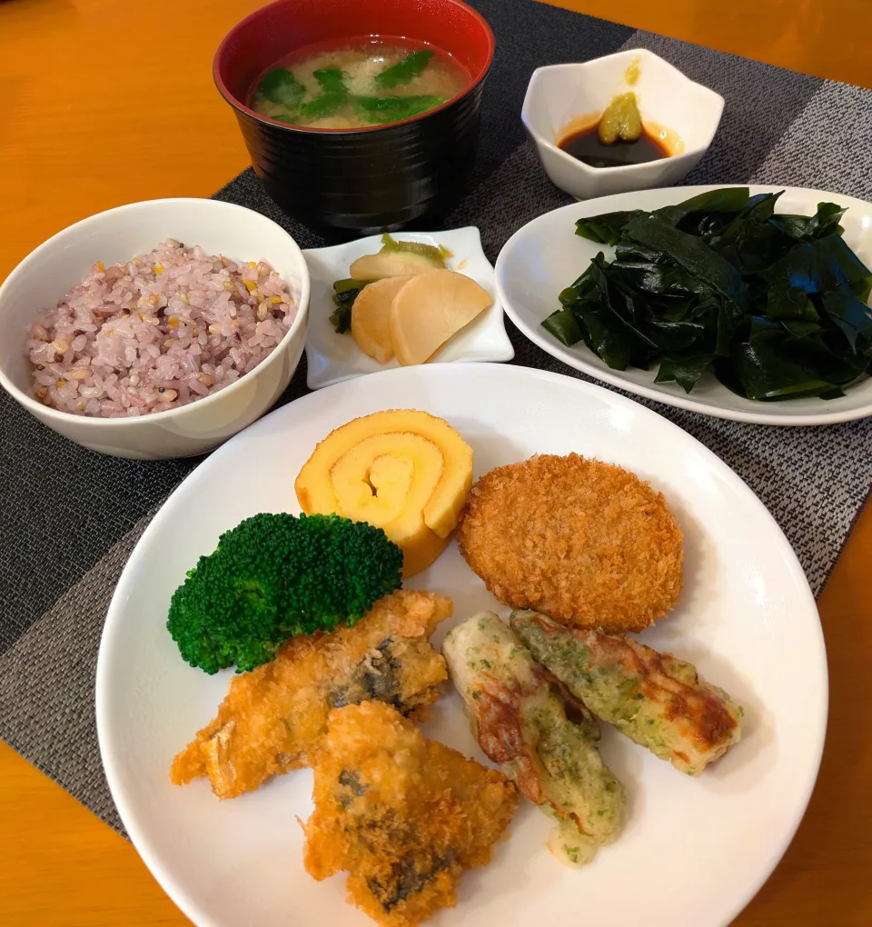 ☆ワンプレート　☆刺身わかめ　☆そばだれ大根　☆雑穀ご飯　☆味噌汁|chikakoさん