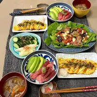 まぐろアボカド丼、ナスのマリネサラダ、　　　　とん平焼、糠漬け，お味噌|kekekeさん