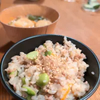 枝豆と豚ひき肉の混ぜご飯