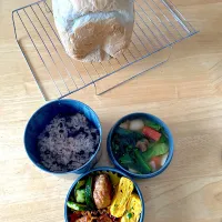 旦那さんお弁当と朝焼き胡麻全粒粉食パン🍞|さくたえさん