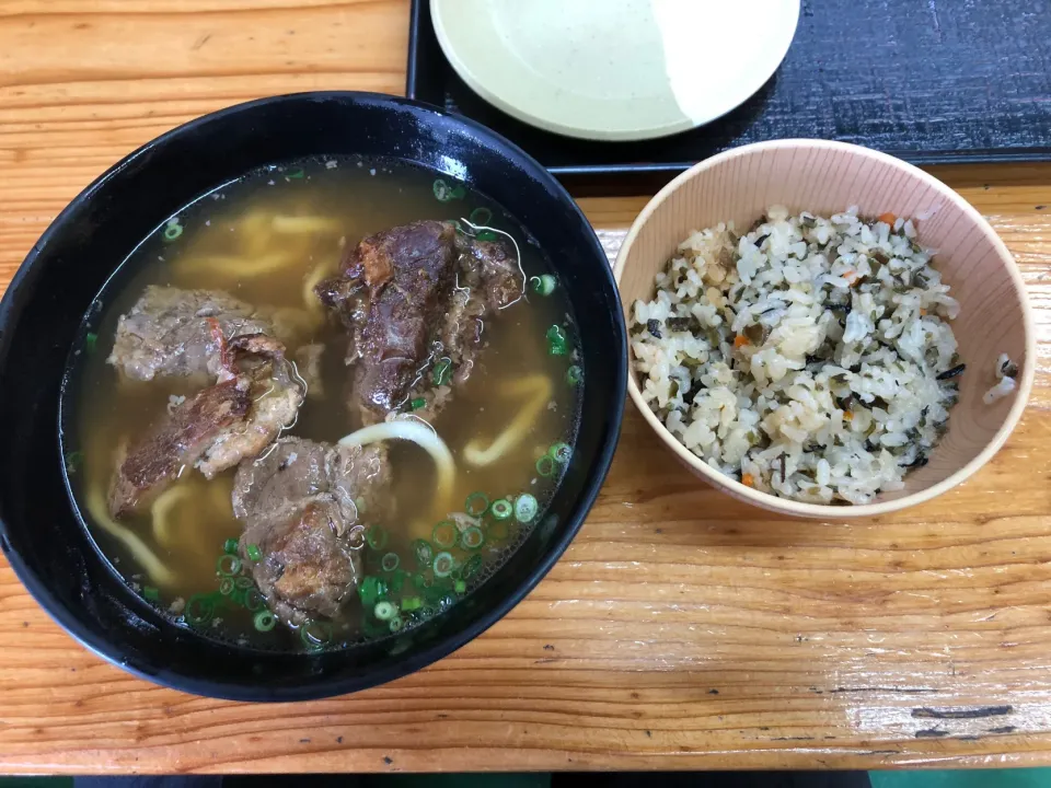 沖縄そばとじゅーしー|Takachanさん