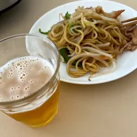 焼きそばとノンアル| たけさん
