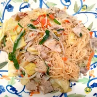 お野菜たっぷり！ケンミンの焼きビーフン|Ikue Sawadaさん