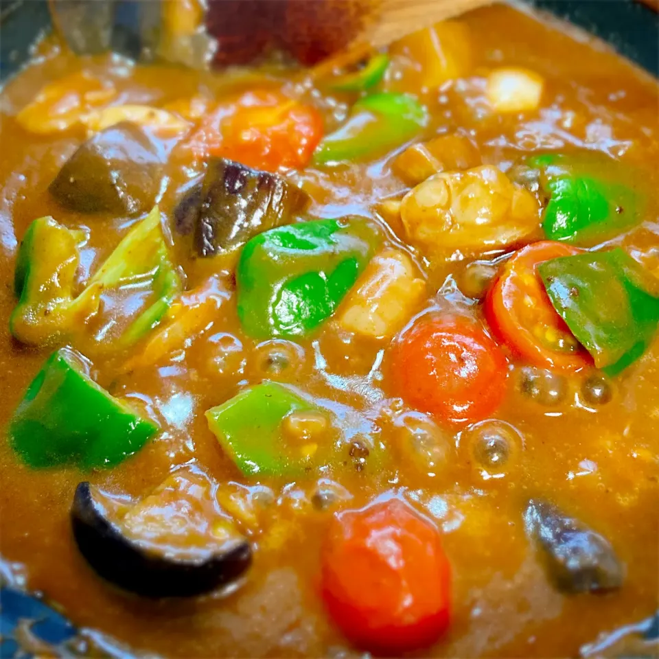 夏野菜とシーフードのカレー|あーるさん