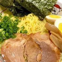 焼きあごだし塩ラーメン|あきさん