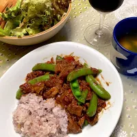 新玉ねぎであっという間のビーフストロガノフ|こむぎこさん