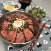 「ローストビーフ丼」