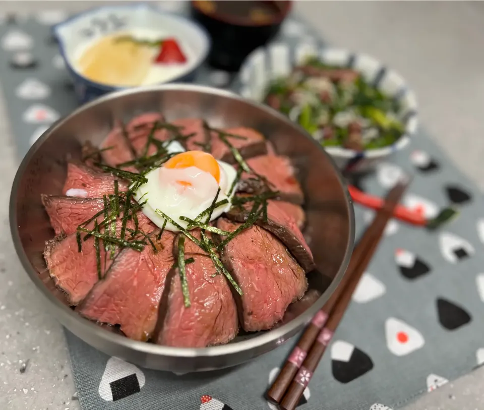 「ローストビーフ丼」|バシュランさん