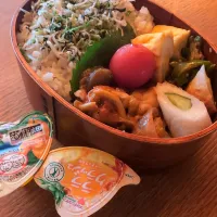チキンのトマト煮運動会弁当|まきごろうさん